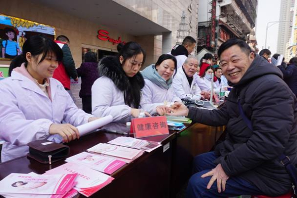 湖南省“把健康带回家”流动人口卫生计生关怀关爱专项行动启动